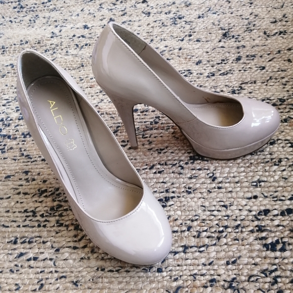 Nude Aldo Heels/Pumps, size 7.5 - Picture 6 of 7